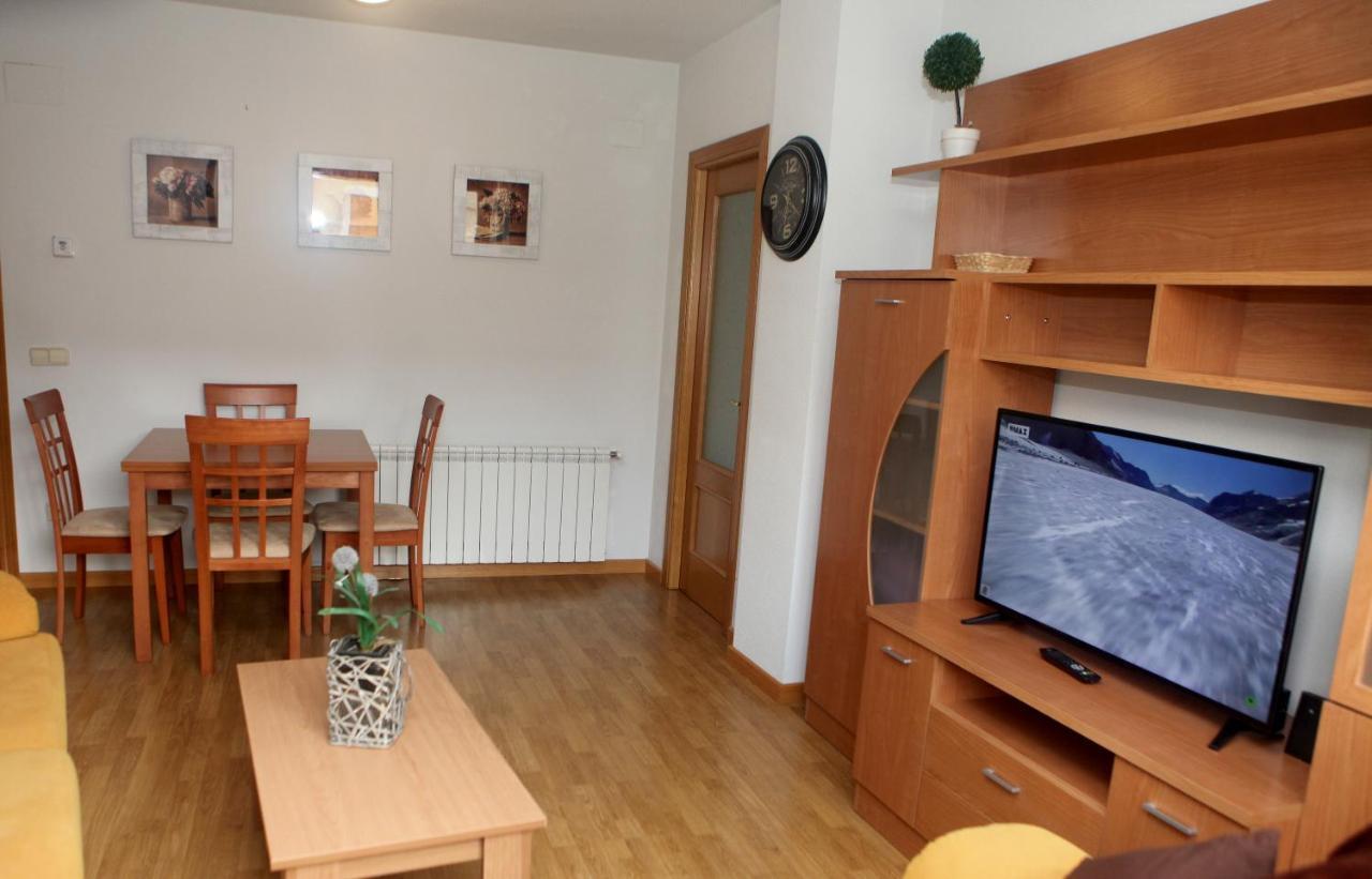Apartamento Castilla Las Navas Del Marques Bagian luar foto